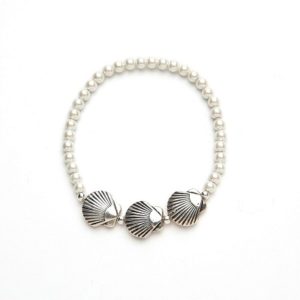 White Seashell Magnetic Stretch Bracelet
